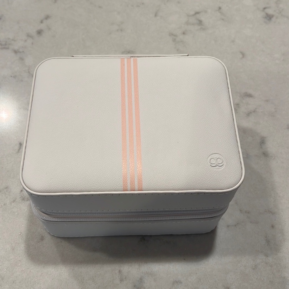 SOLD - Gorjana jewelry box - travel